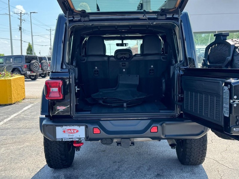 Jeep Wrangler Vehicle Image 14