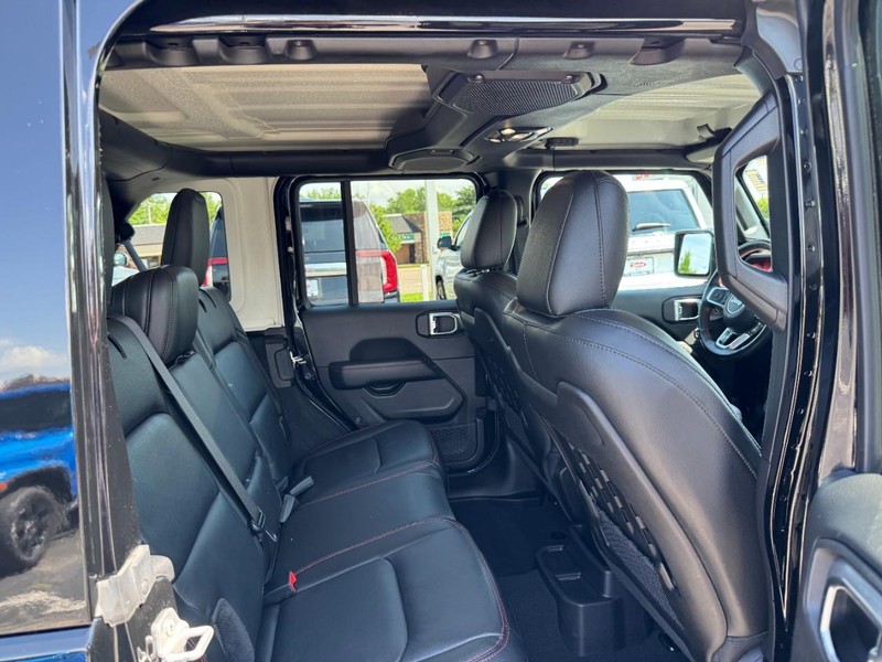 Jeep Wrangler Vehicle Image 16
