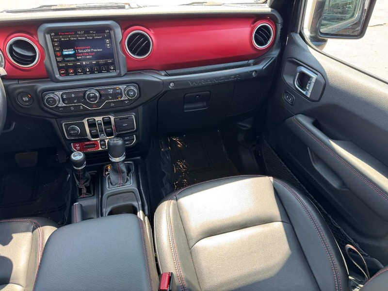 Jeep Wrangler Vehicle Image 21