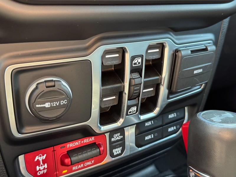 Jeep Wrangler Vehicle Image 27