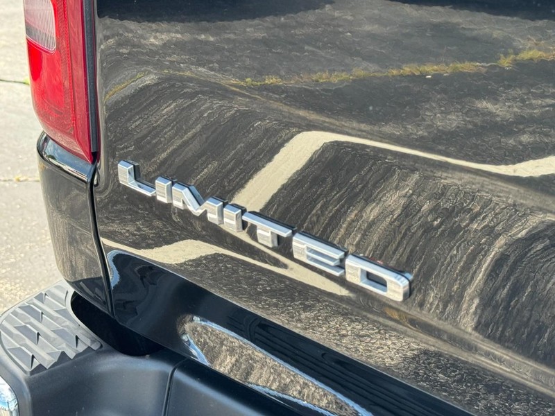 Ram 1500 Vehicle Image 16