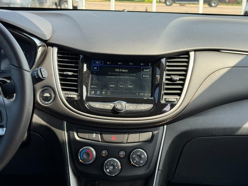 Chevrolet Trax Vehicle Image 19