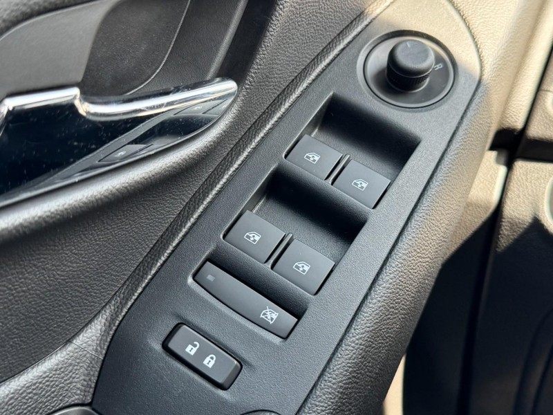 Chevrolet Trax Vehicle Image 28