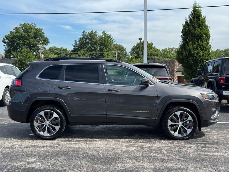 Jeep Cherokee Vehicle Image 03