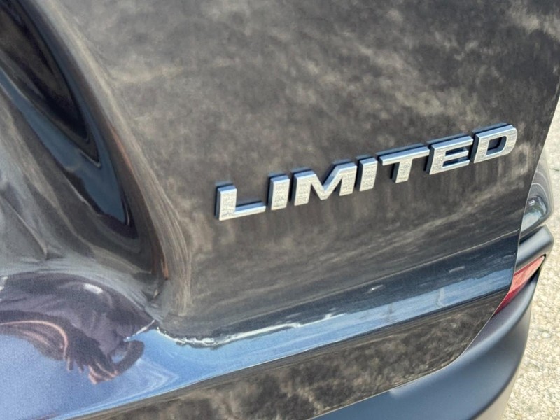 Jeep Cherokee Vehicle Image 14