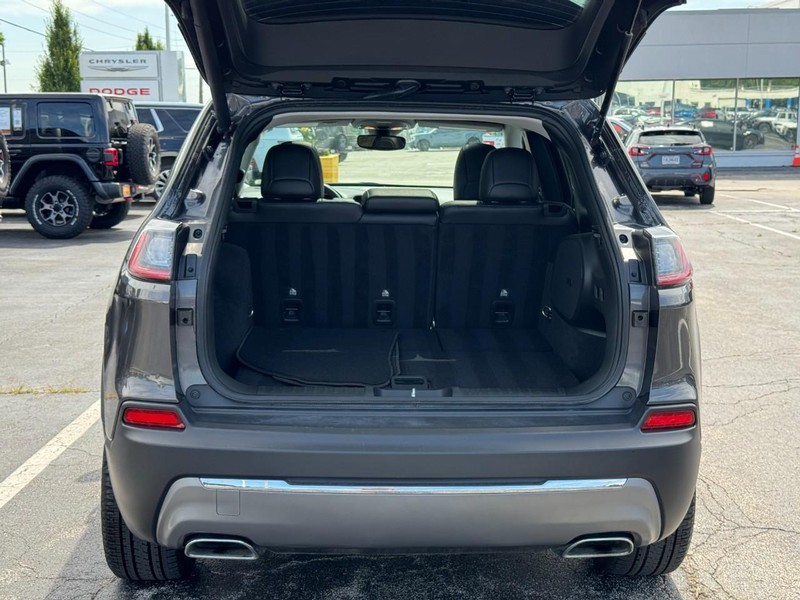 Jeep Cherokee Vehicle Image 16