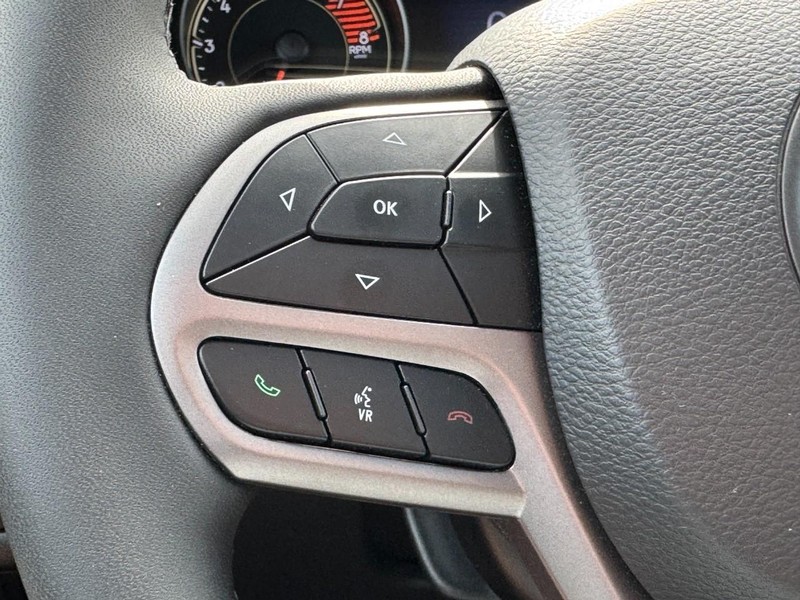 Jeep Cherokee Vehicle Image 28
