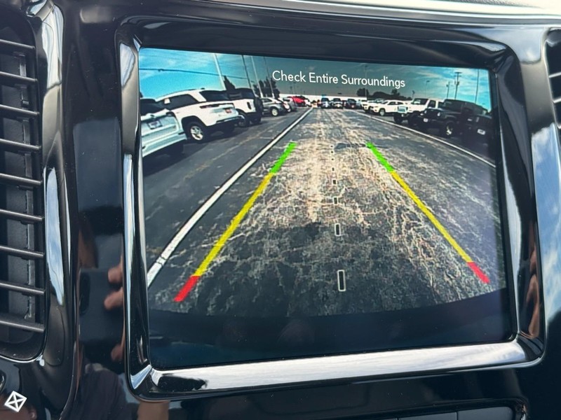 Jeep Cherokee Vehicle Image 35
