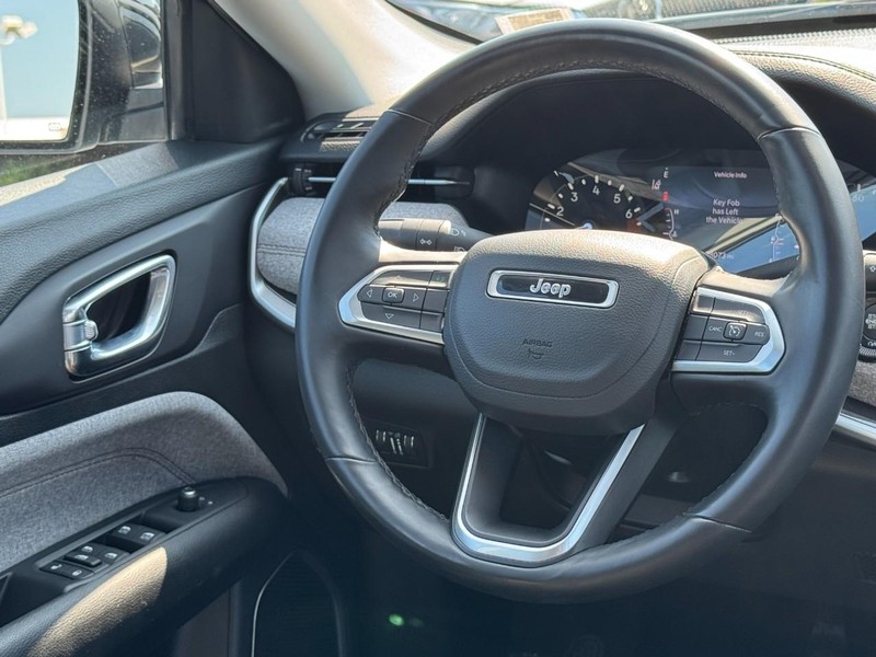 Jeep Compass Vehicle Image 19