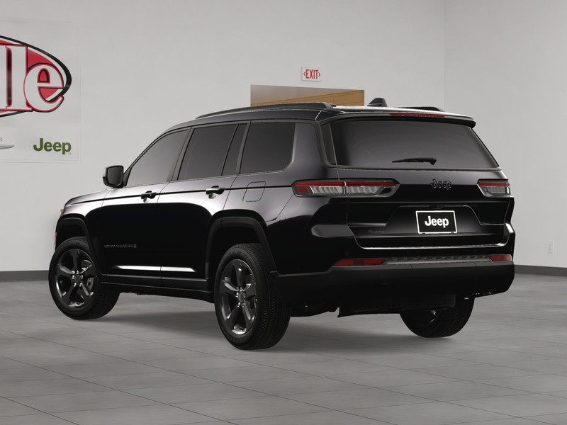 Jeep Grand Cherokee L Vehicle Image 03