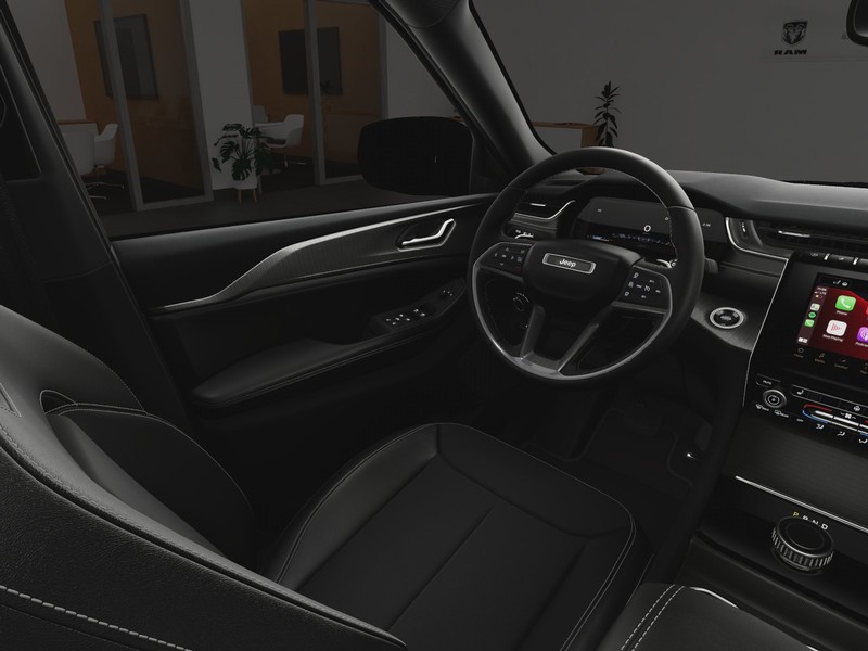 Jeep Grand Cherokee L Vehicle Image 19