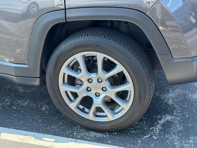 Jeep Compass Vehicle Image 08