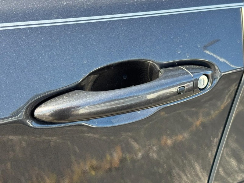 Jeep Compass Vehicle Image 13