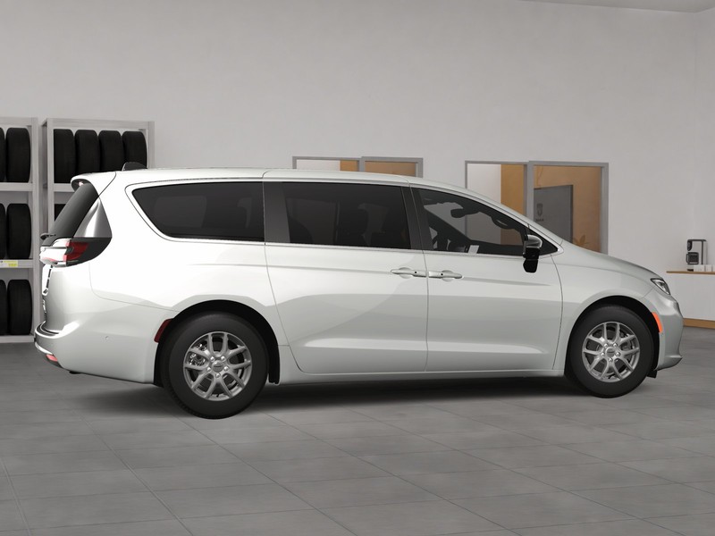 Chrysler Pacifica Vehicle Image 08