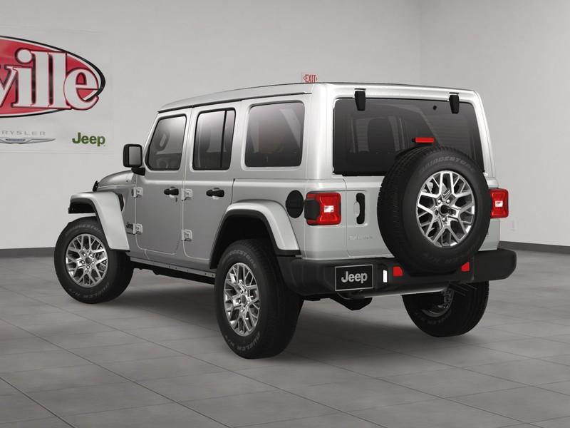 Jeep Wrangler Vehicle Image 03