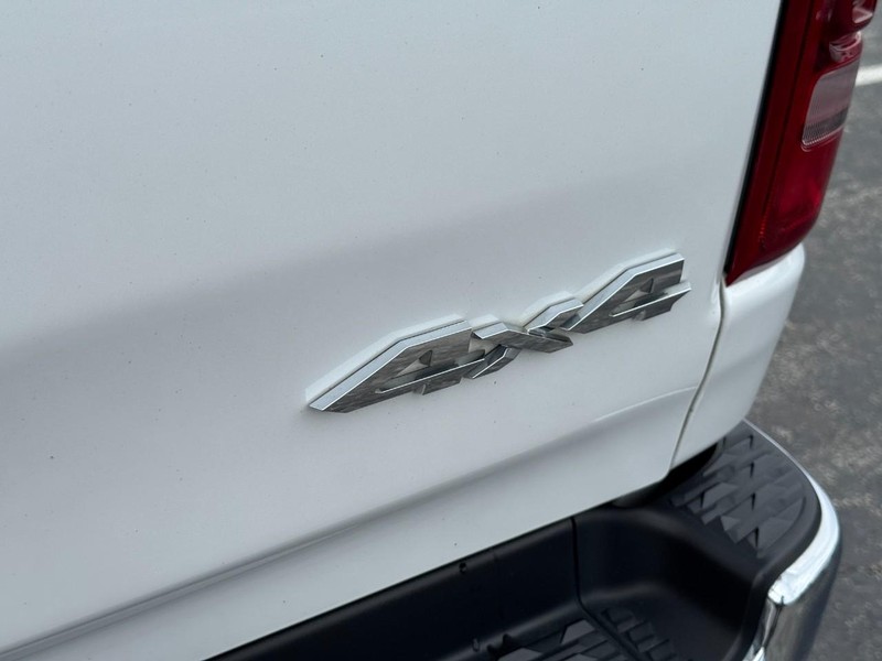 Ram 1500 Vehicle Image 15