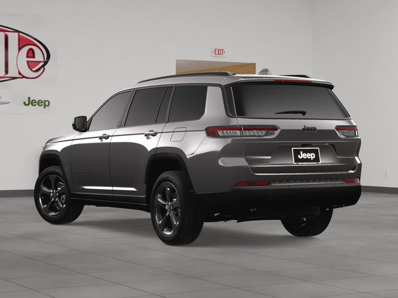 Jeep Grand Cherokee L Vehicle Image 04