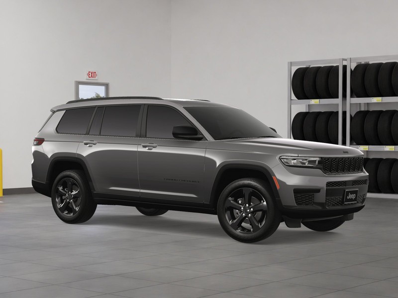 Jeep Grand Cherokee L Vehicle Image 09