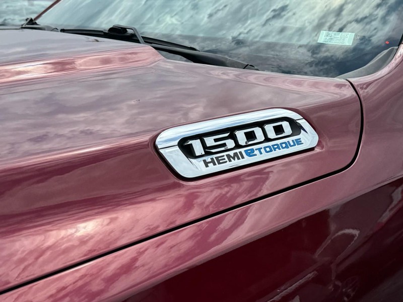 Ram 1500 Vehicle Image 12