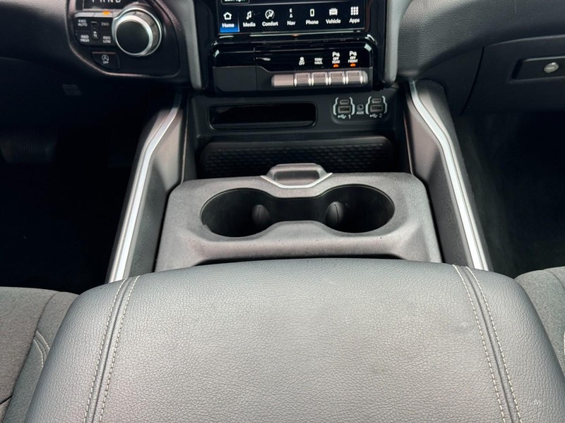 Ram 1500 Vehicle Image 24