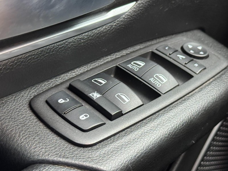 Ram 1500 Vehicle Image 35
