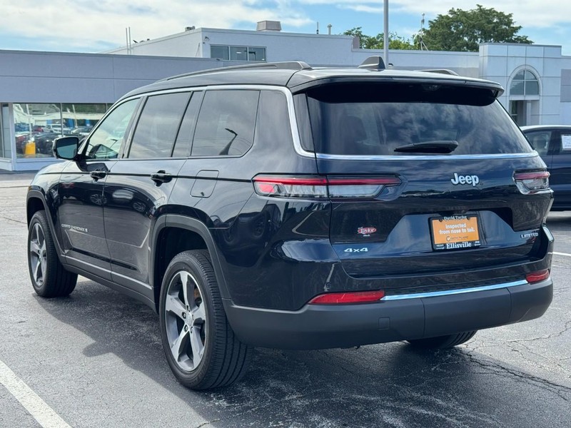 Jeep Grand Cherokee L Vehicle Image 07