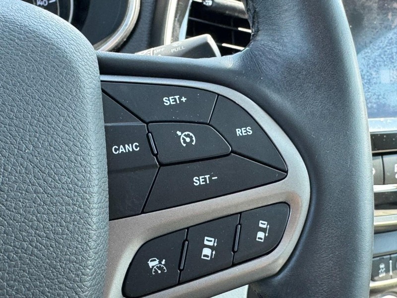 Jeep Cherokee Vehicle Image 27