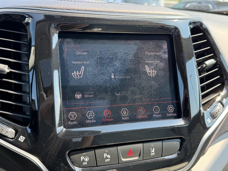 Jeep Cherokee Vehicle Image 30