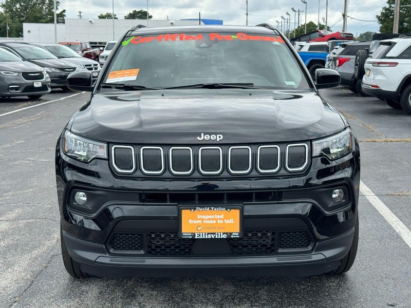 Jeep Compass Vehicle Image 11