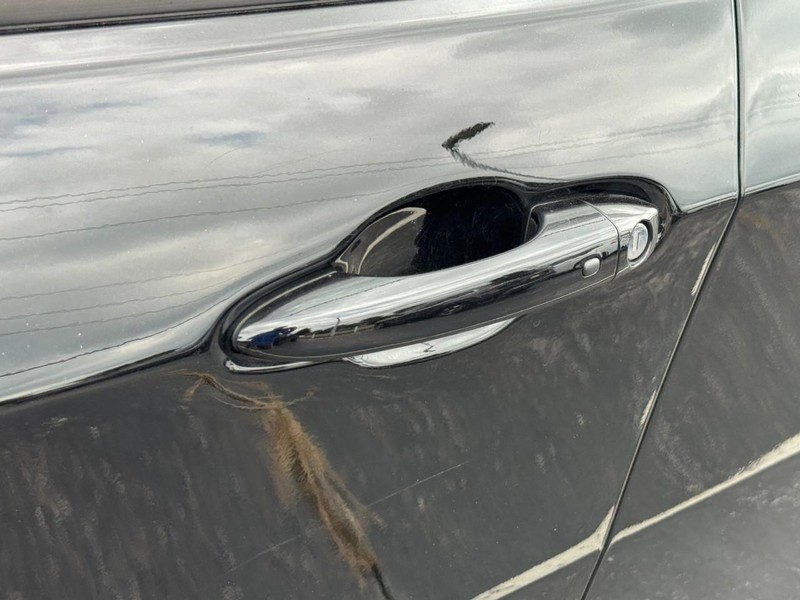 Jeep Compass Vehicle Image 13