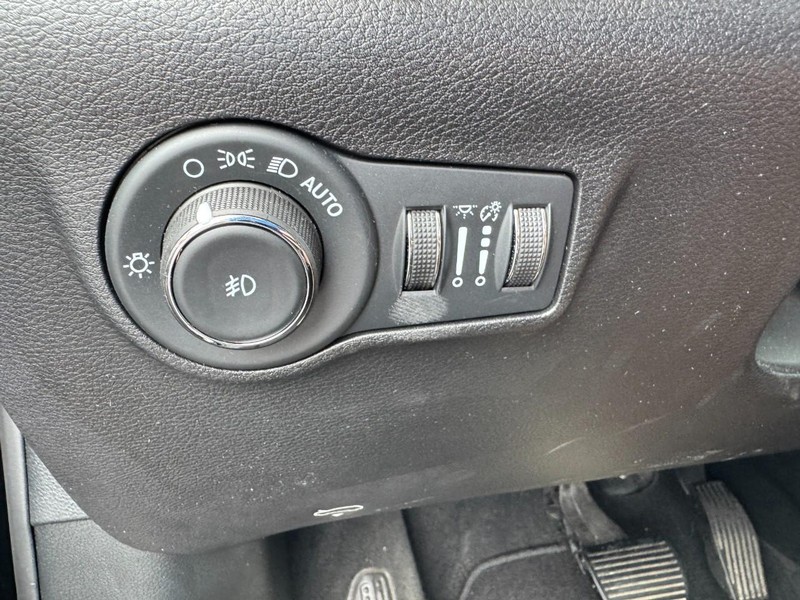 Jeep Compass Vehicle Image 27