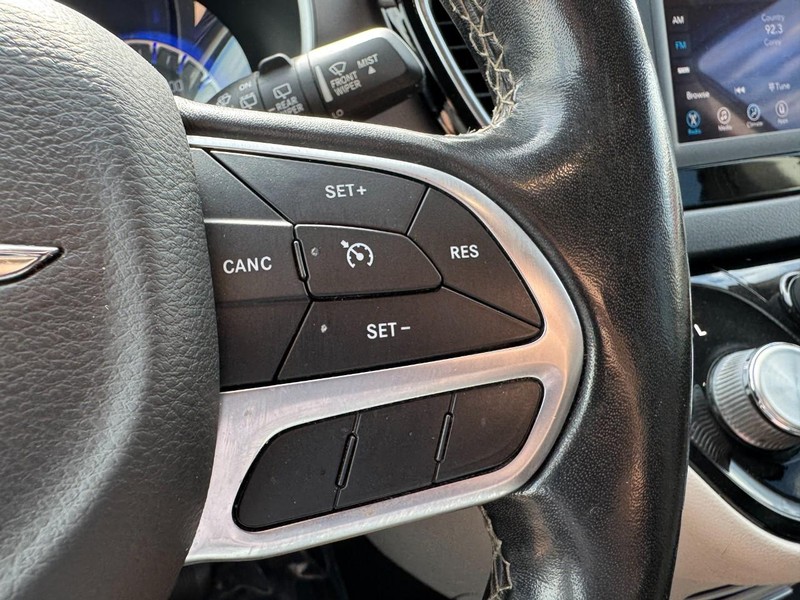 Chrysler Voyager Vehicle Image 23