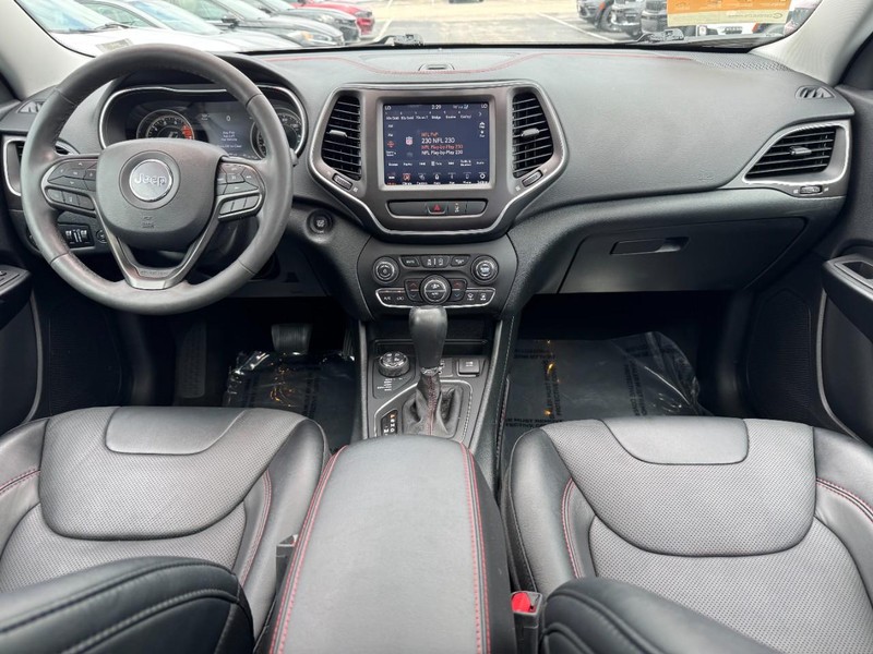 Jeep Cherokee Vehicle Image 20