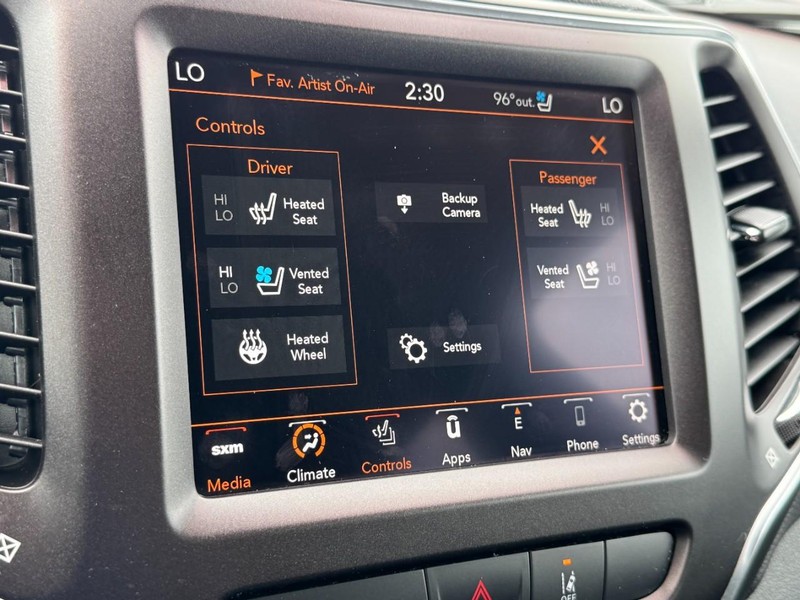 Jeep Cherokee Vehicle Image 32