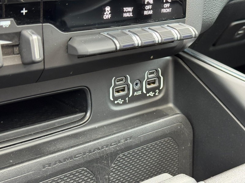 Ram 1500 Vehicle Image 30