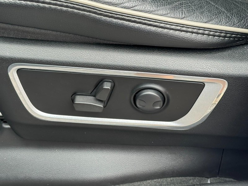 Ram 1500 Vehicle Image 35