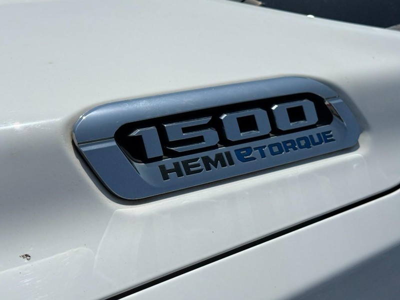 Ram 1500 Vehicle Image 12