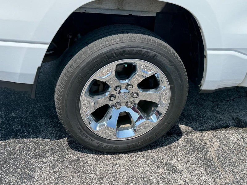 Ram 1500 Vehicle Image 18