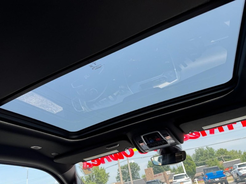 Ram 1500 Vehicle Image 21