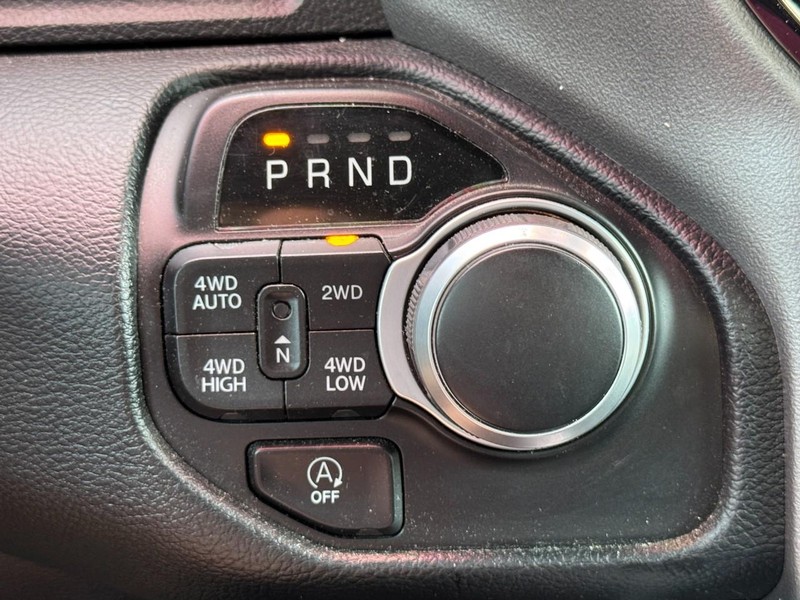 Ram 1500 Vehicle Image 32