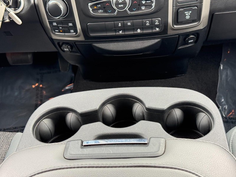 Ram 1500 Vehicle Image 21