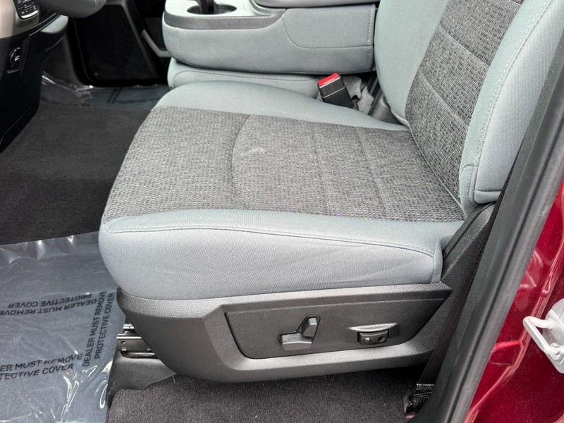 Ram 1500 Vehicle Image 32