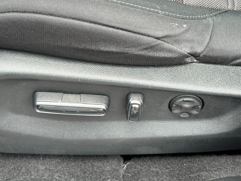 Honda CR-V Vehicle Image 32