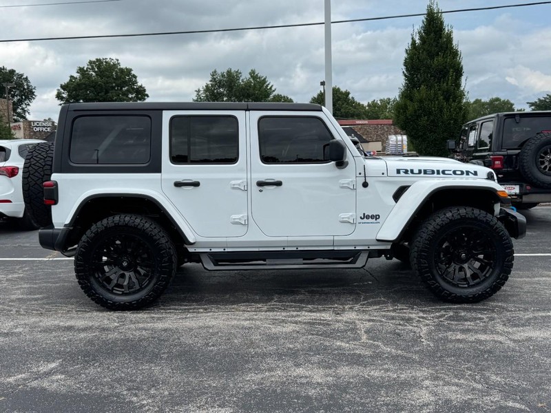 Jeep Wrangler 4xe Vehicle Image 02
