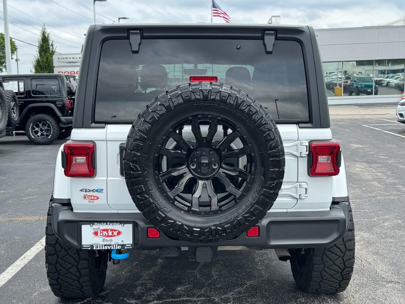 Jeep Wrangler 4xe Vehicle Image 17