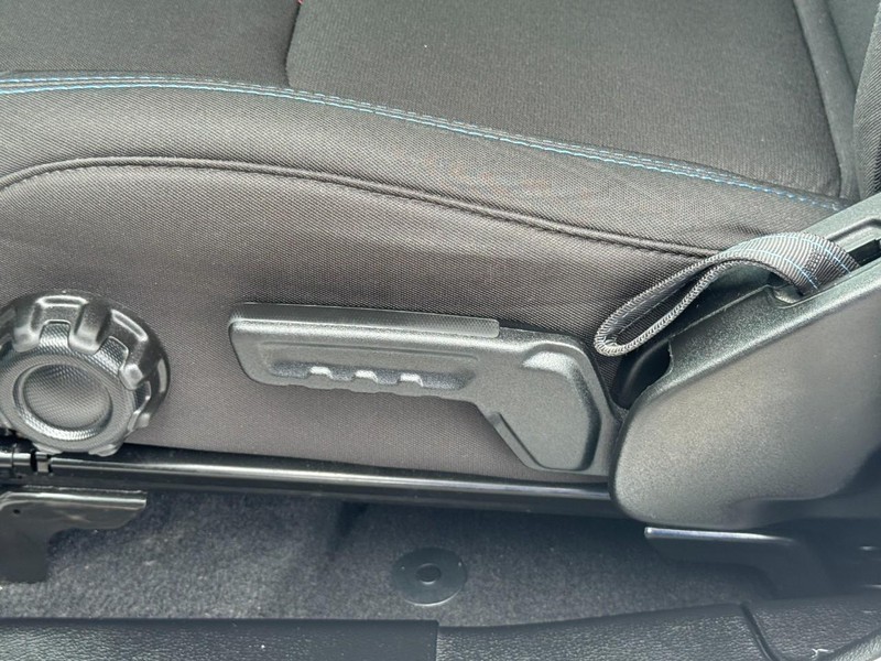 Jeep Wrangler 4xe Vehicle Image 37