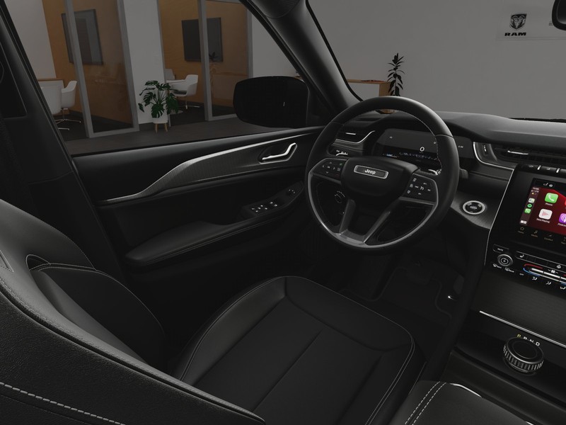 Jeep Grand Cherokee L Vehicle Image 19