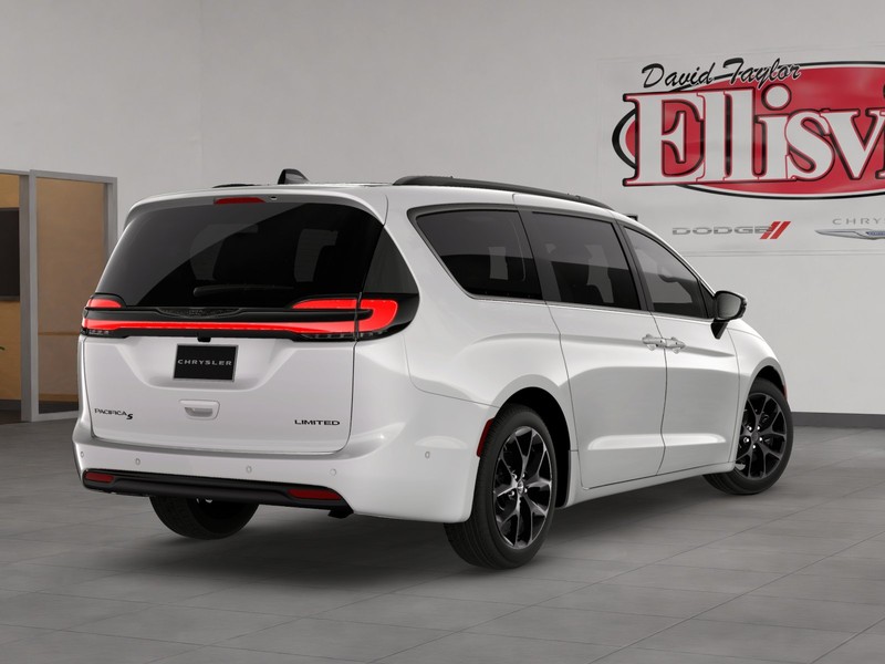Chrysler Pacifica Vehicle Image 07