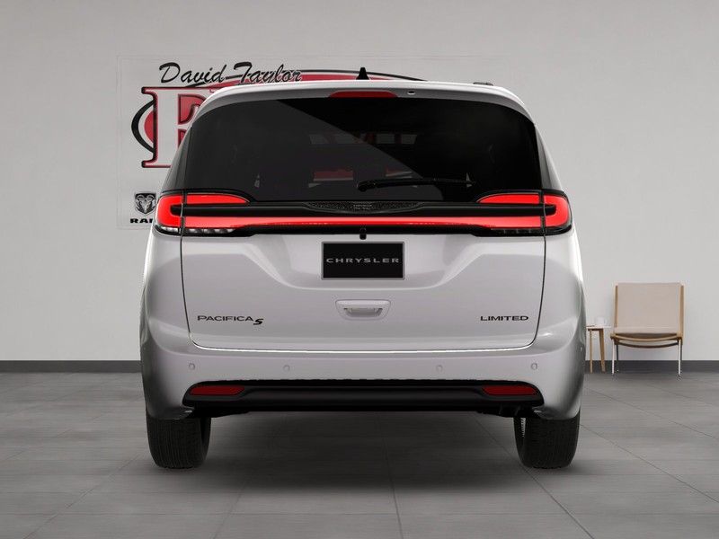 Chrysler Pacifica Vehicle Image 13