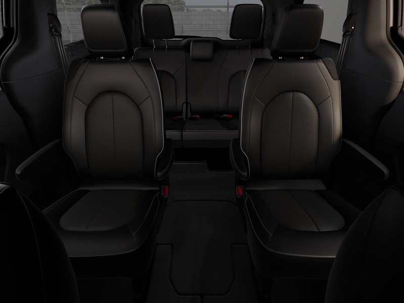 Chrysler Pacifica Vehicle Image 22